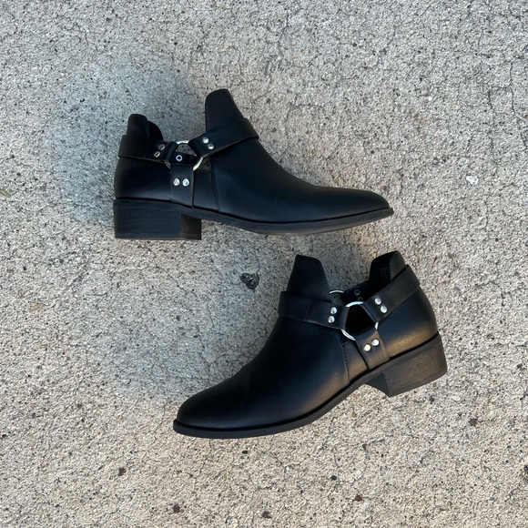 BP Kerry Ankle Boots - Picture 3 of 7
